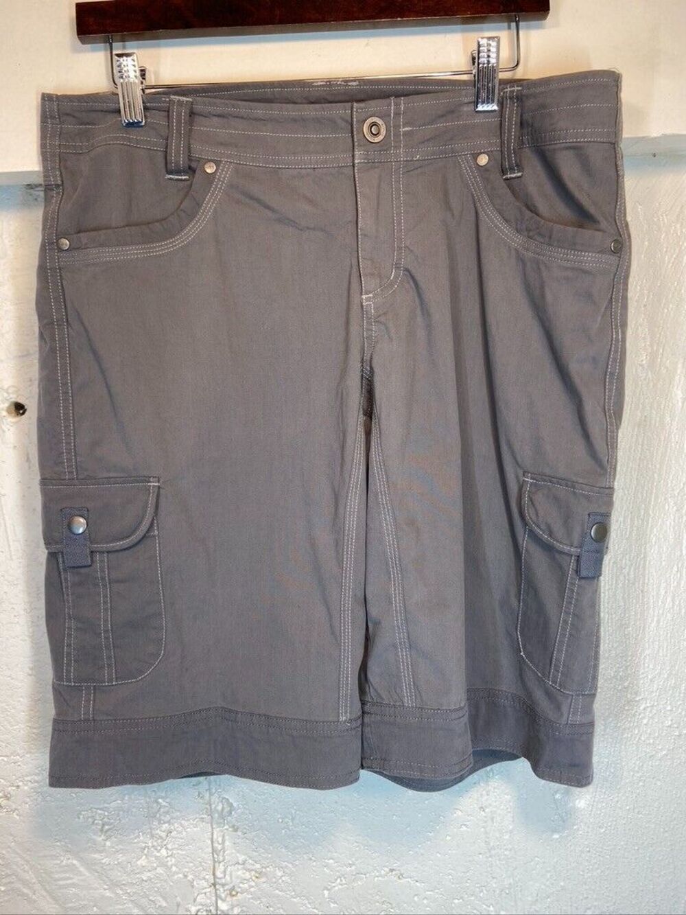 Kuhl Shorts Women's 12 Gray Cargo Patina Dye Long HikinG Camping 12 INSEAM